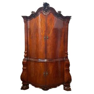 Belle Grande Armoire d'Angle Hollandaise En Acajou 18ème.