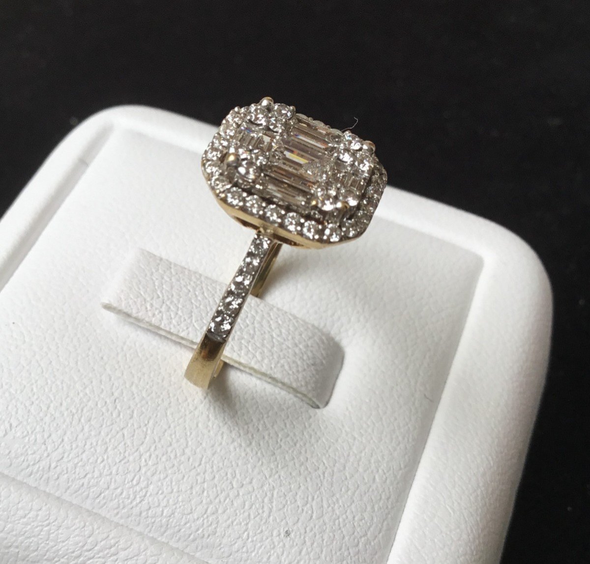 Gold Ring, Diamonds And Baguette Diamonds-photo-4