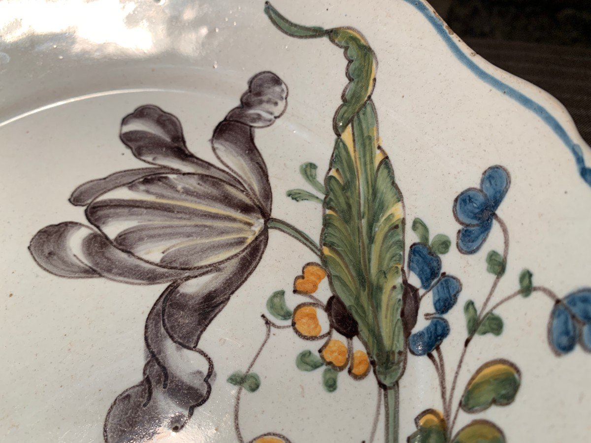 Nevers Earthenware - 18th Century - Tulip Plate, Signed-photo-4