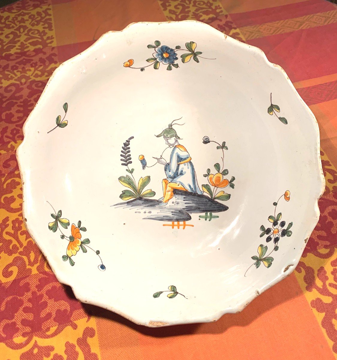 Nevers End Of The 18th Century - Bowl With A Chinese Pipe Smoker