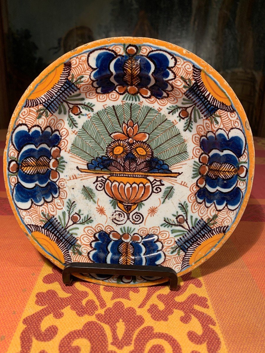 Delft XVIII ème Siècle - Petite Assiette Signée