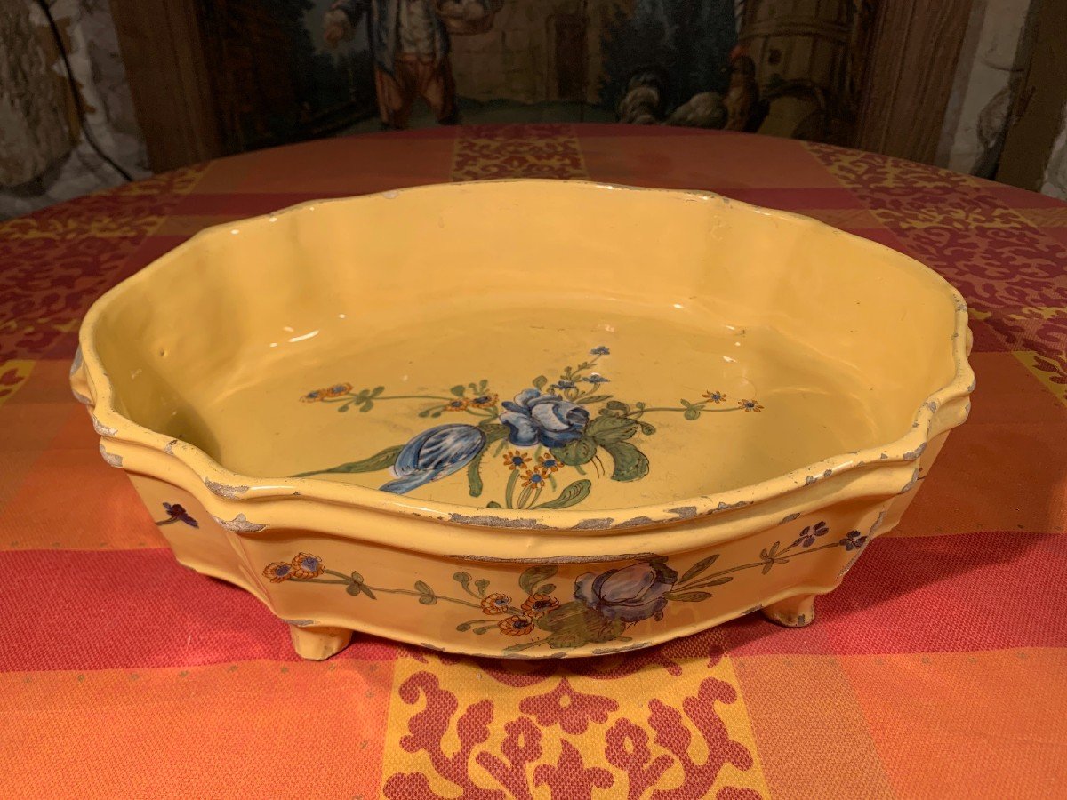 Moustiers - 18th Century - Basin On 4 Feet - Yellow Roof-photo-3