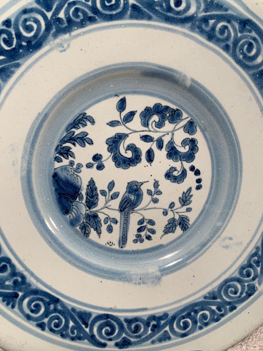 FAIENCE de NEVERS XVII ème siècle - Assiette à l'oiseau-photo-2