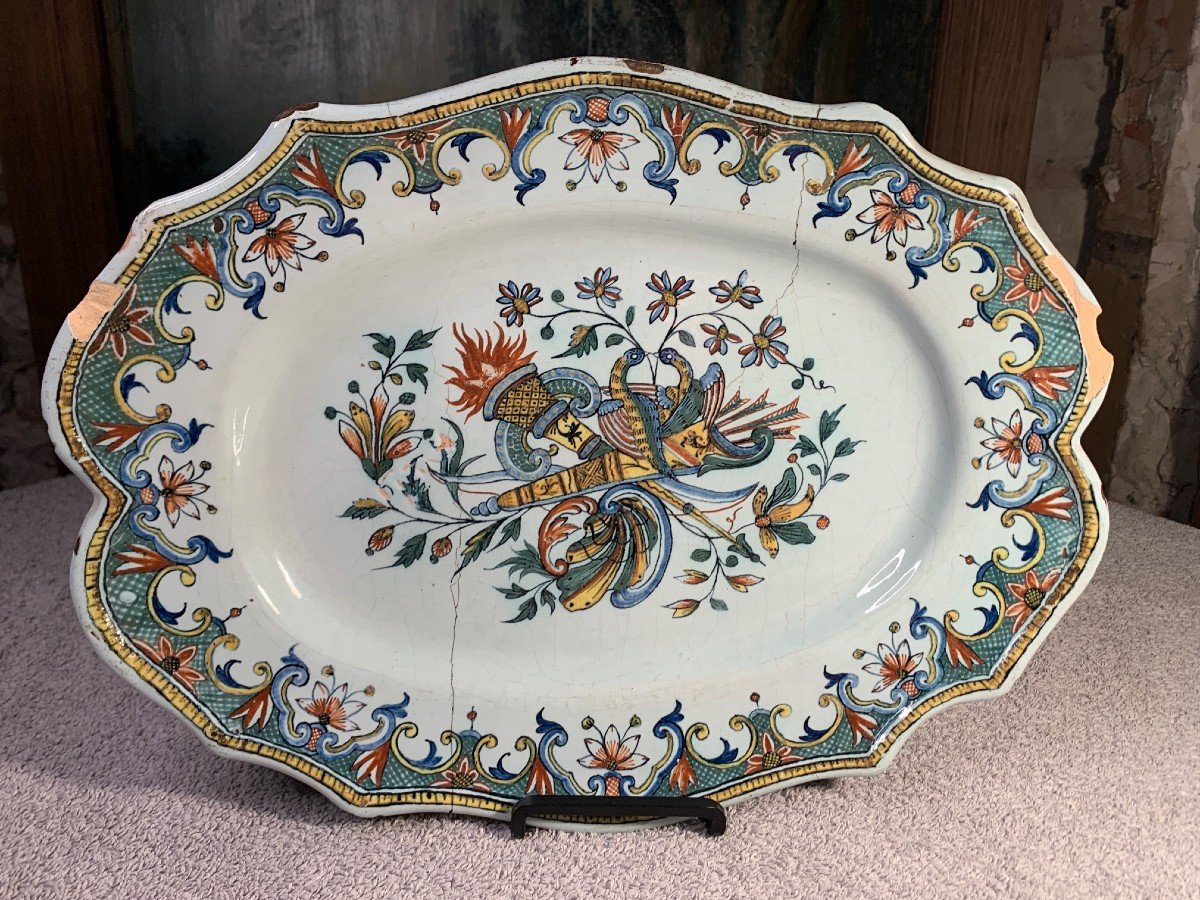 Rouen 18th Century - Wedding Plate, Kakiémon Decoration, Circa 1730/1740