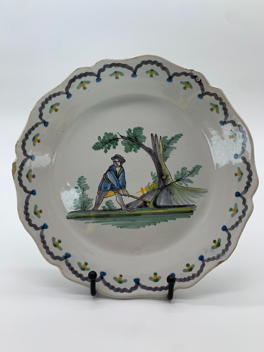 Nevers 19th Century - Small Trade Plate - The Woodcutter