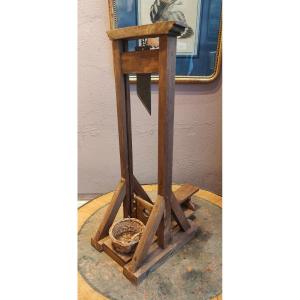 MAQUETTE GUILLOTINE XIXeme