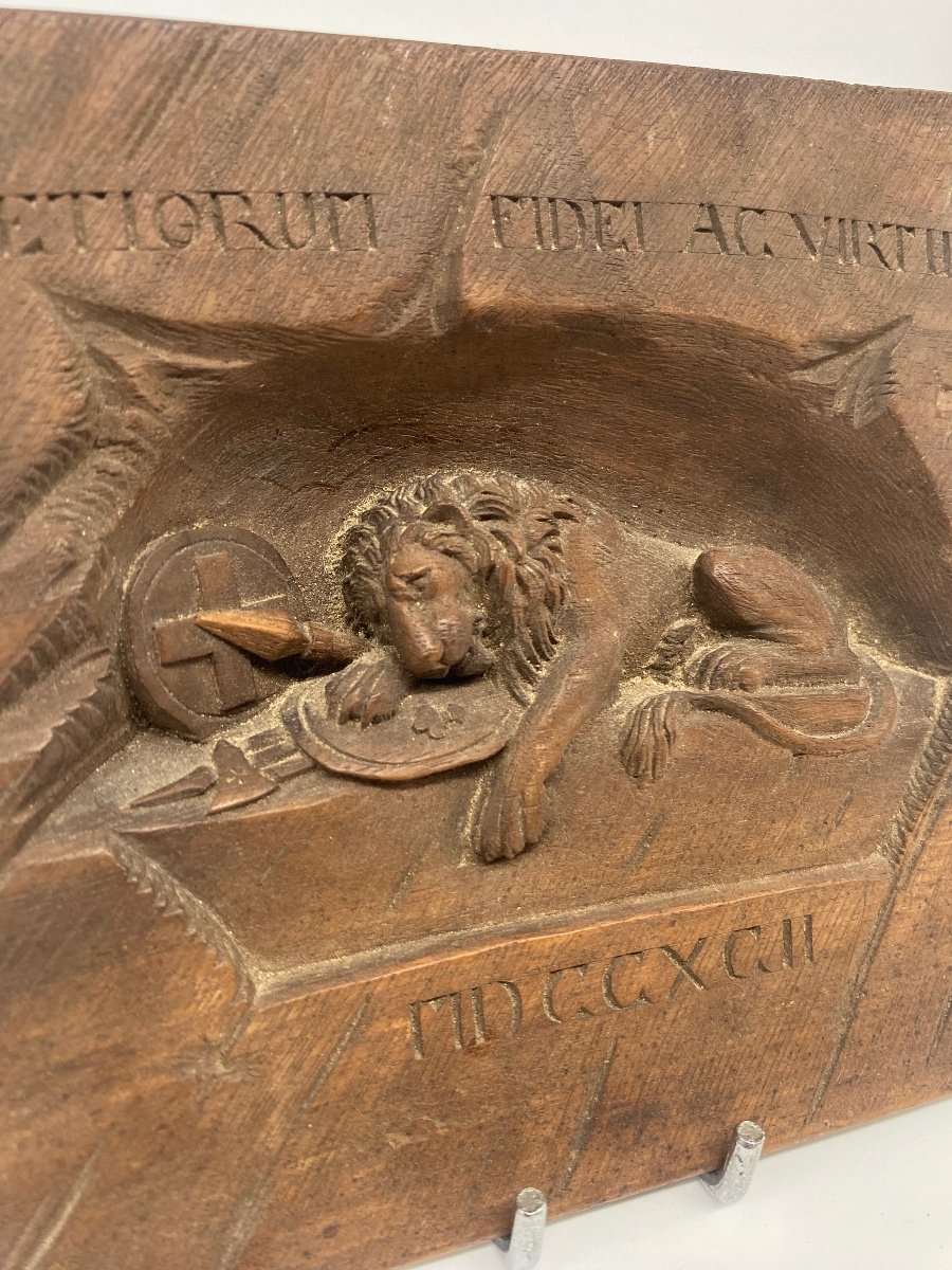 Lion De Lucerne - Bas Relief Sur Bois-photo-1