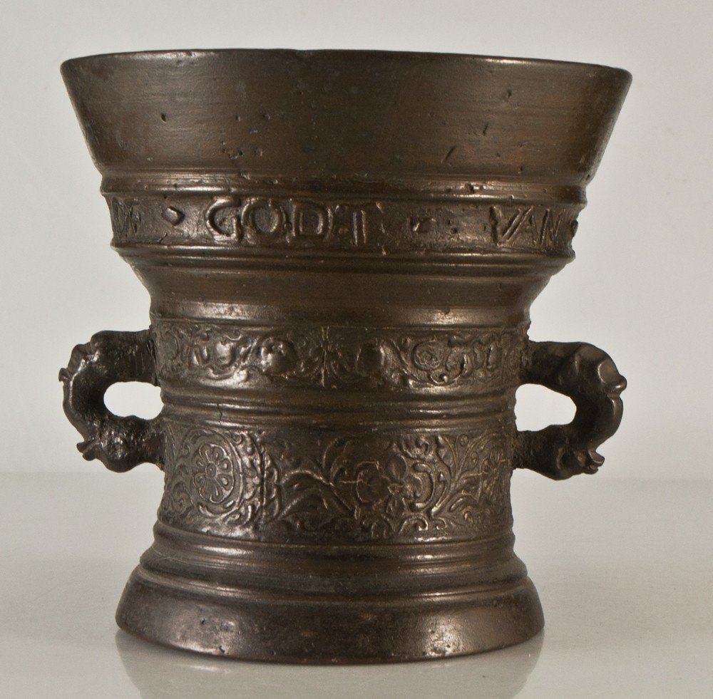 Proantic: Bronze Mortar XVII Lof.godt.van.al.ao 1639 + Pestle