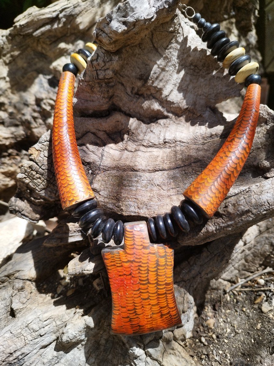 Vintage Tinted Horn Necklace