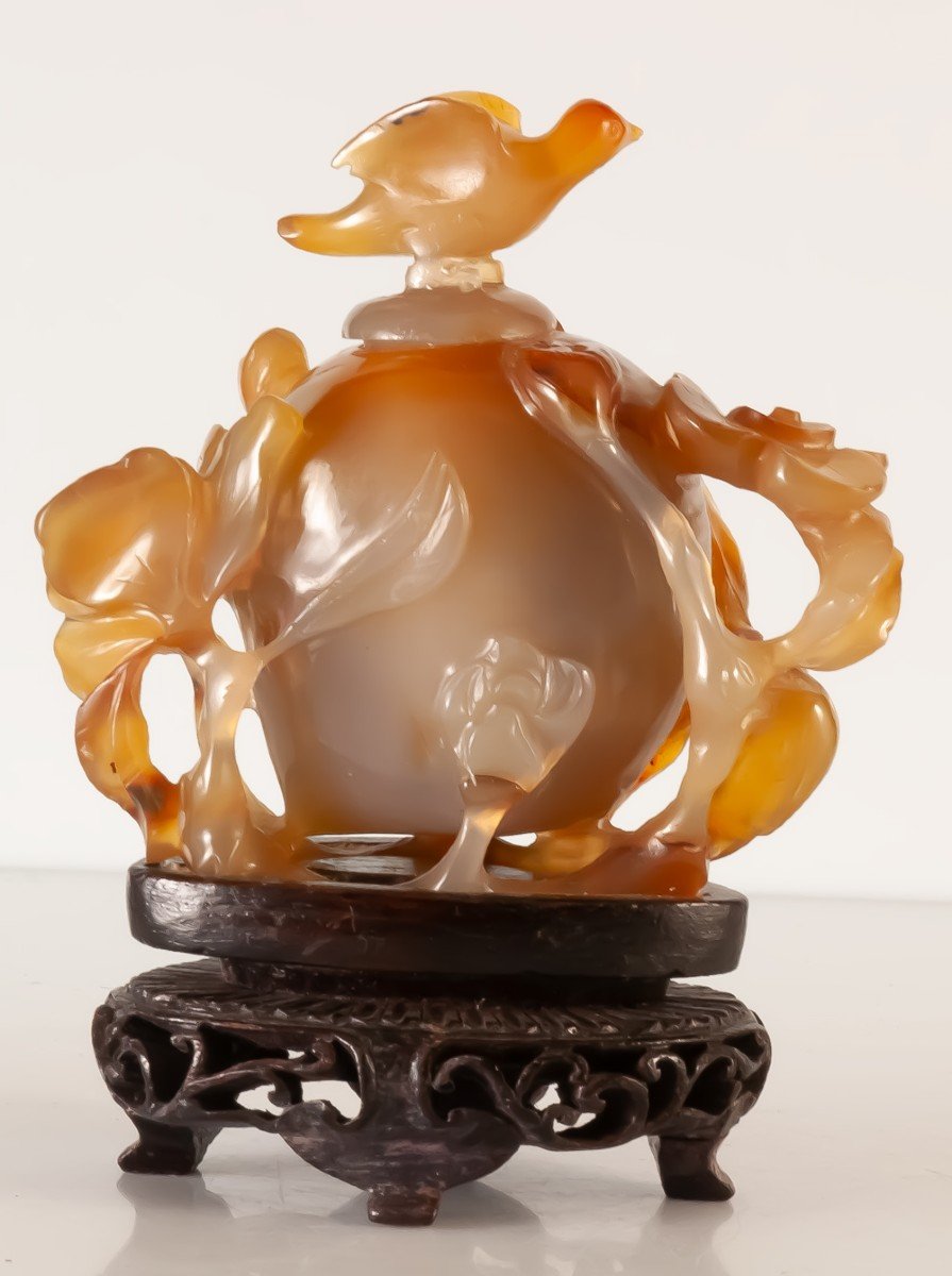 Chinese Carved Agate Snuff Bottle-photo-2