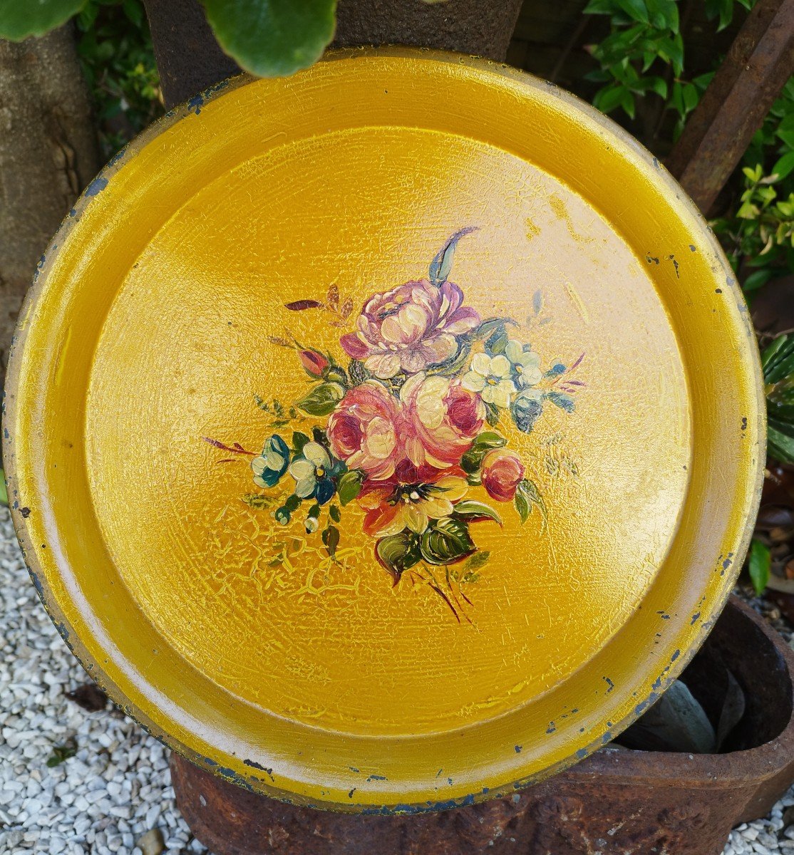 Yellow Tray In Painted Sheet Metal With Flower Decor D35cm