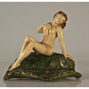 Pin-up 1950 Femme à La Feuille