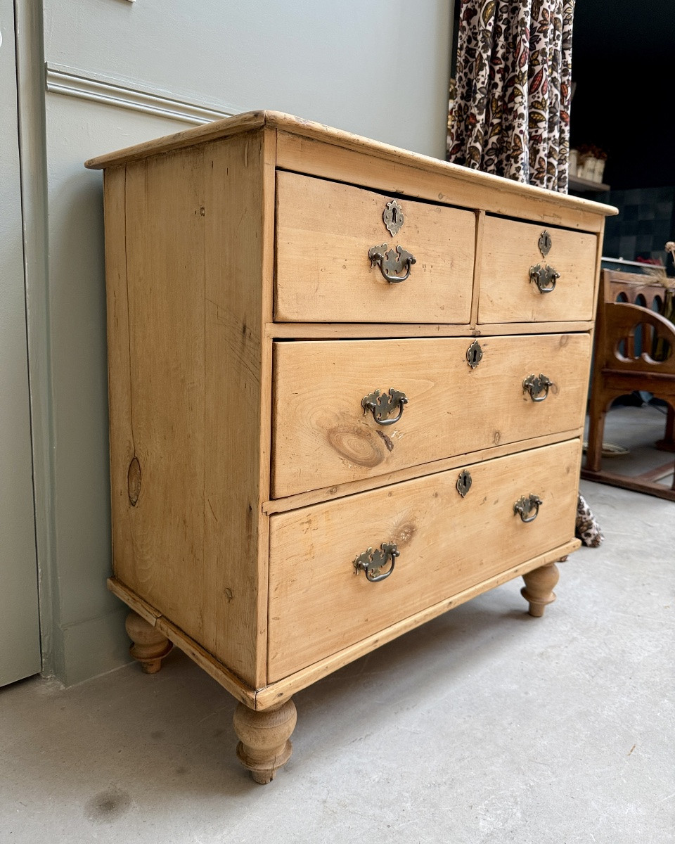 English Chest Of Drawers In Renovated Pine)-photo-3