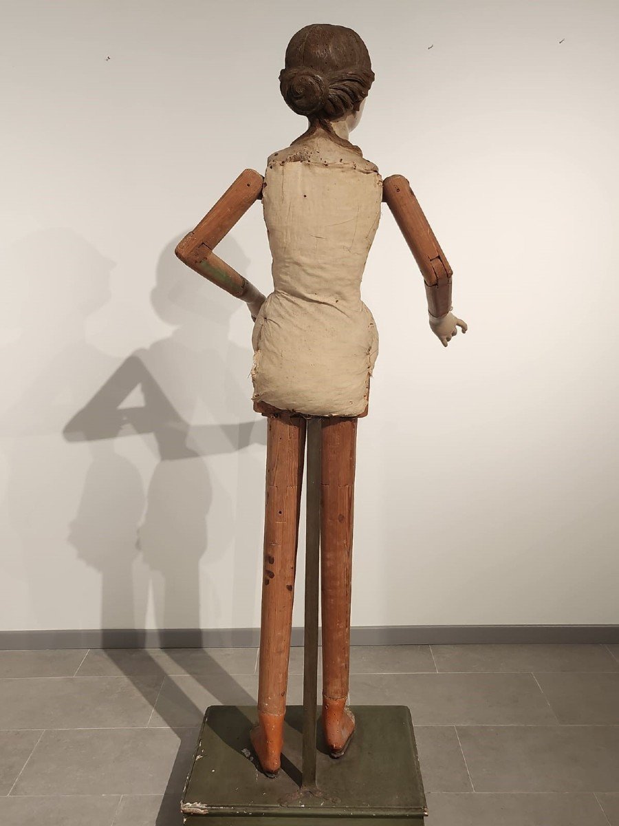 Wooden Mannequin-photo-3