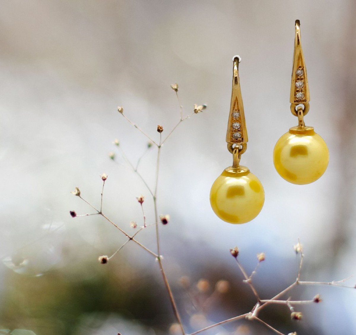 9 Mm  *golden* Akoya Saltwater Pearl 18k Gold & Diamonds Dangling Pierced Earrings-photo-2