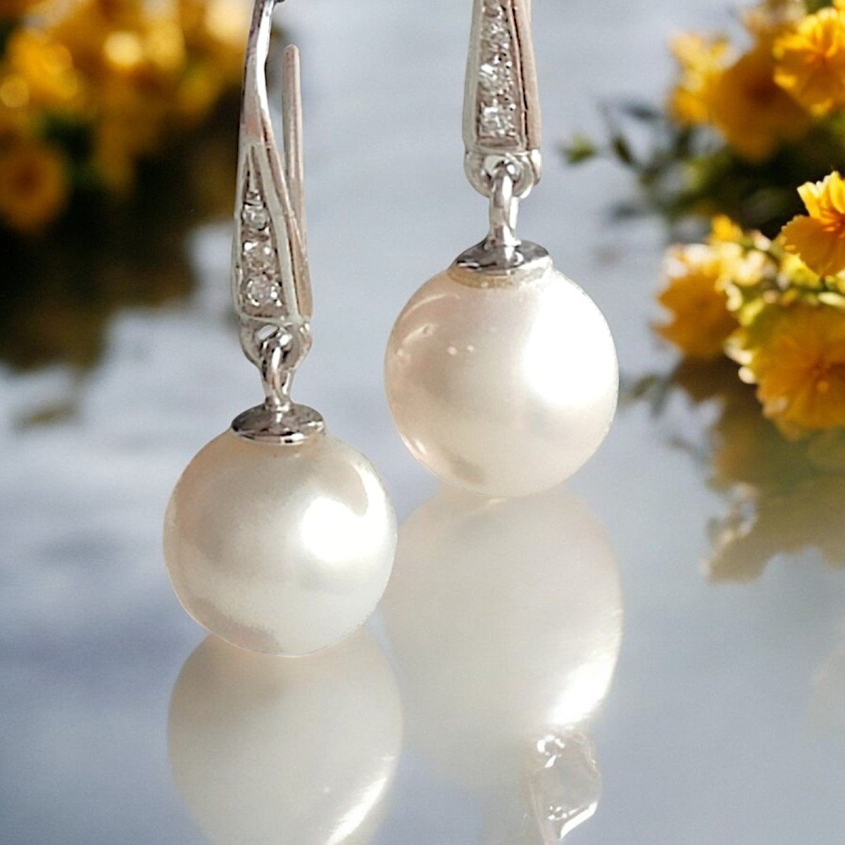 Elegant Australian Pearls And Diamond 18kt Gold Drop Earrings-photo-4