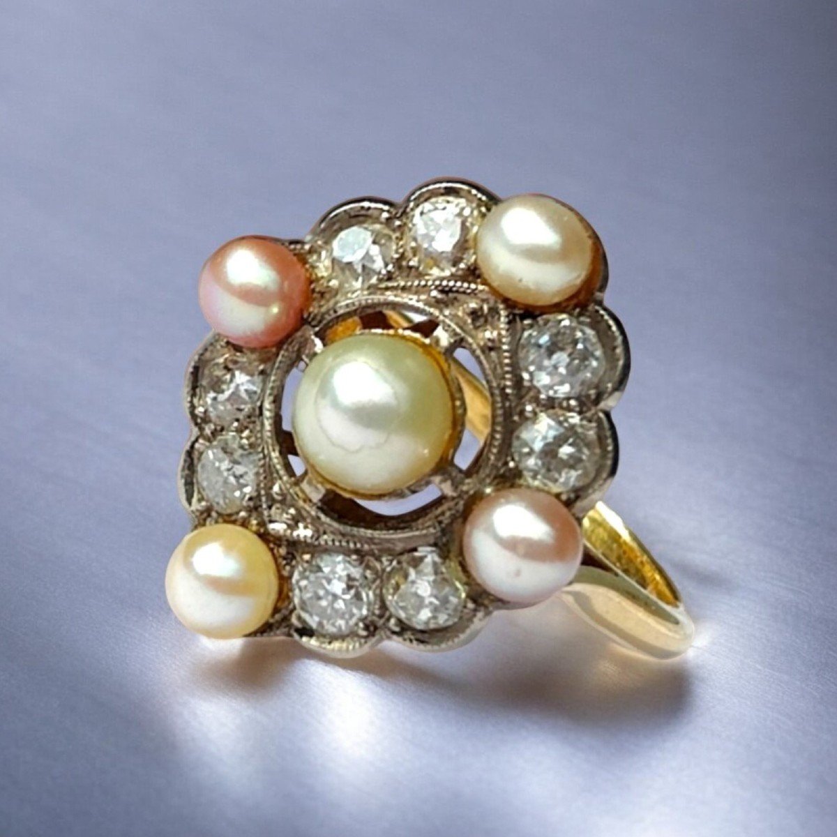 Ancienne Bague Fin 19ème Avec Diamants Et Perles Rose Et Blanche