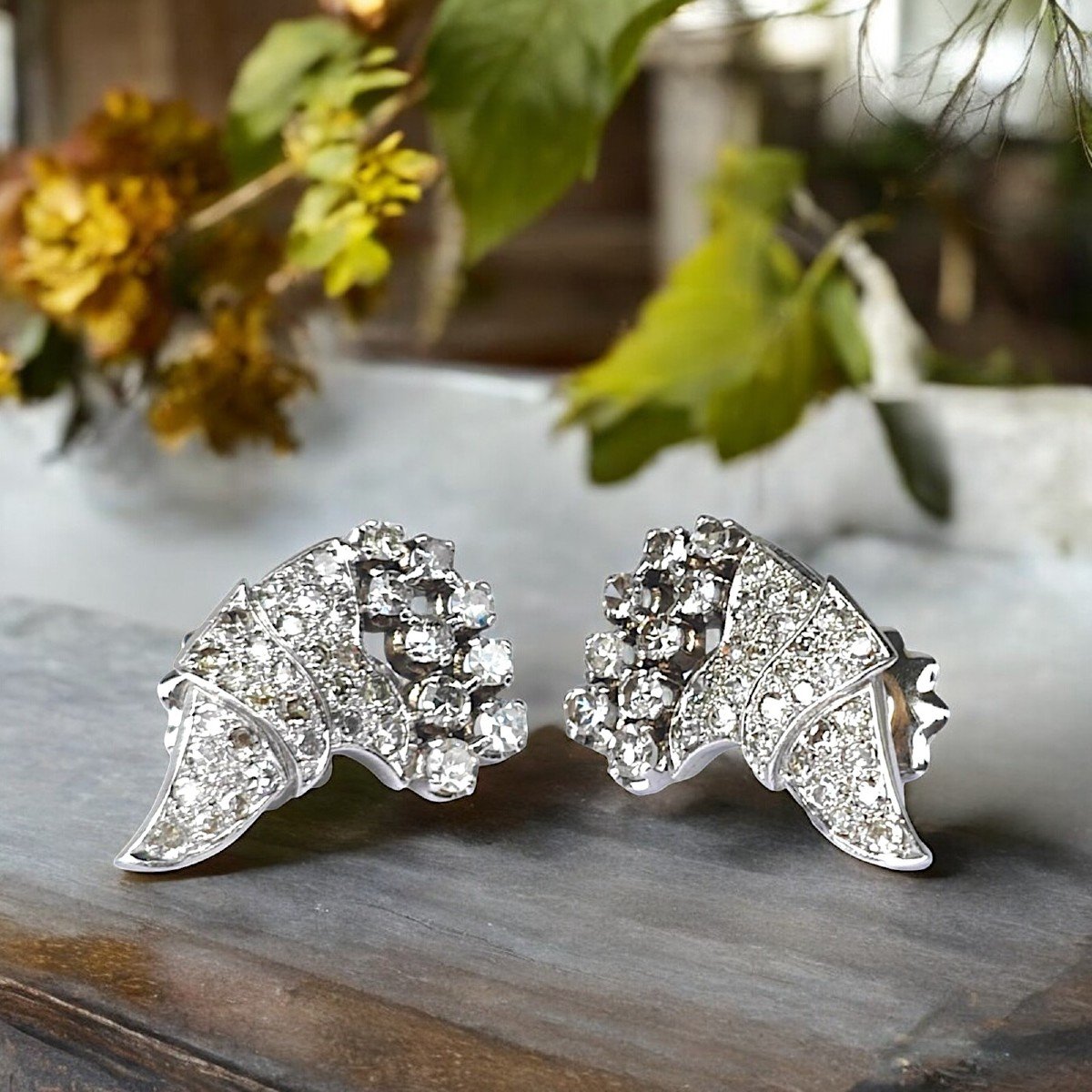 A Pair Of Art Deco Platinum 2.5 Ct. Diamonds Stud Earrings. C 1930-photo-1