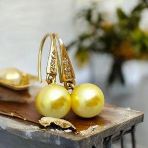 Boucles d'Oreilles Or Jaune 750, Diamants Et Perles Akoya Gold 8.5 - 9 Mm