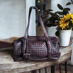 Bottega Veneta Montaigne Shoulder Bag Intrecciato Nappa 