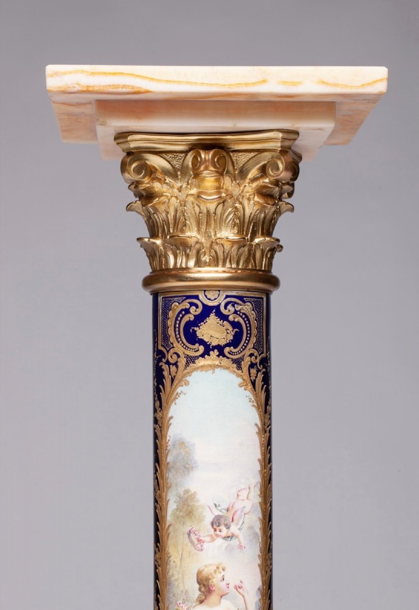 Guéridon PORCELAINE DE SEVRES BLEU COBALT MONTE ORMOLU ET ONYX Signé MAXANT 19ème Siècle-photo-2