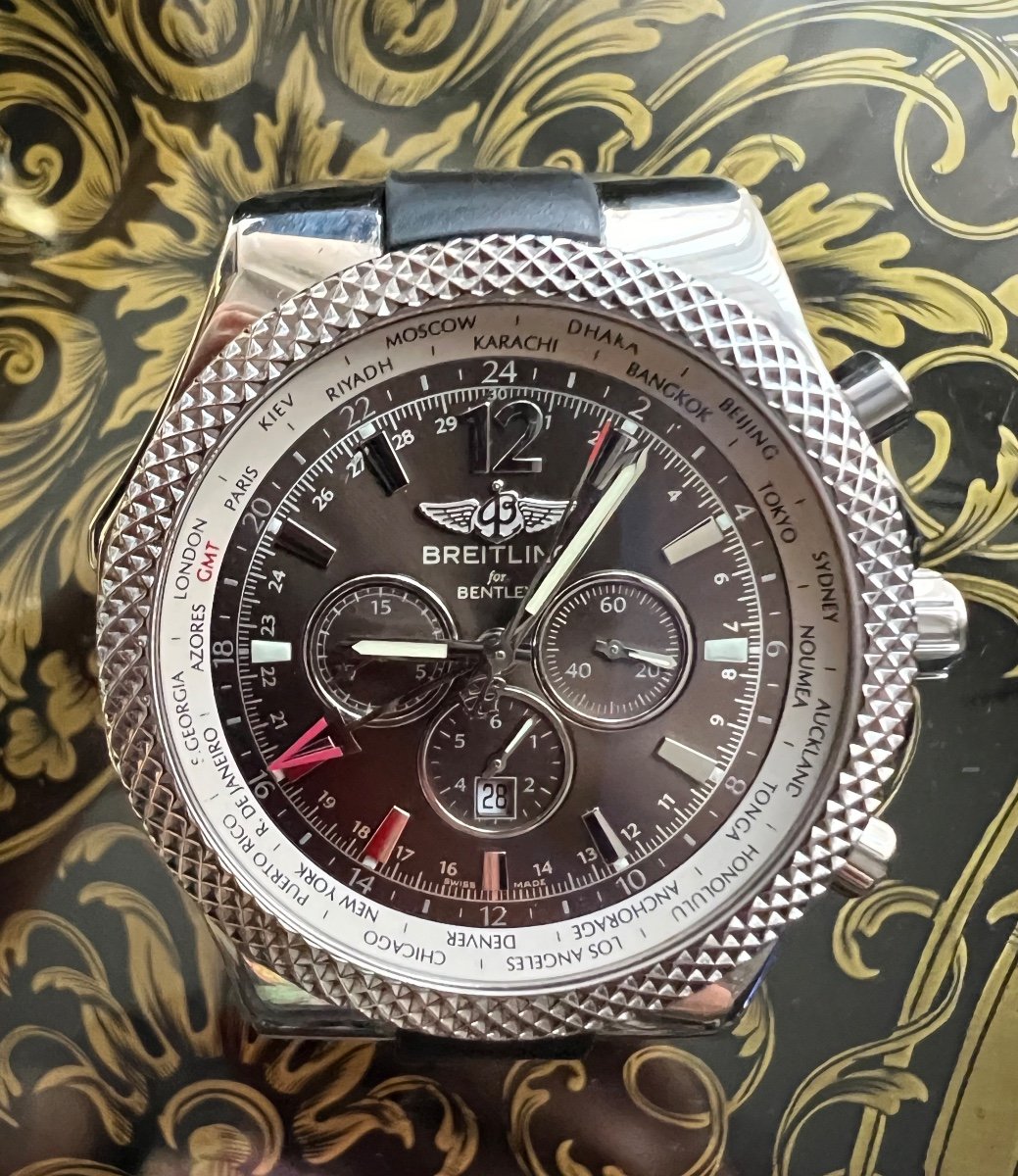 Breitling A47362 Condition Is Ideal Box + Documents Two Bracelets In Metal And Rubber The Servi