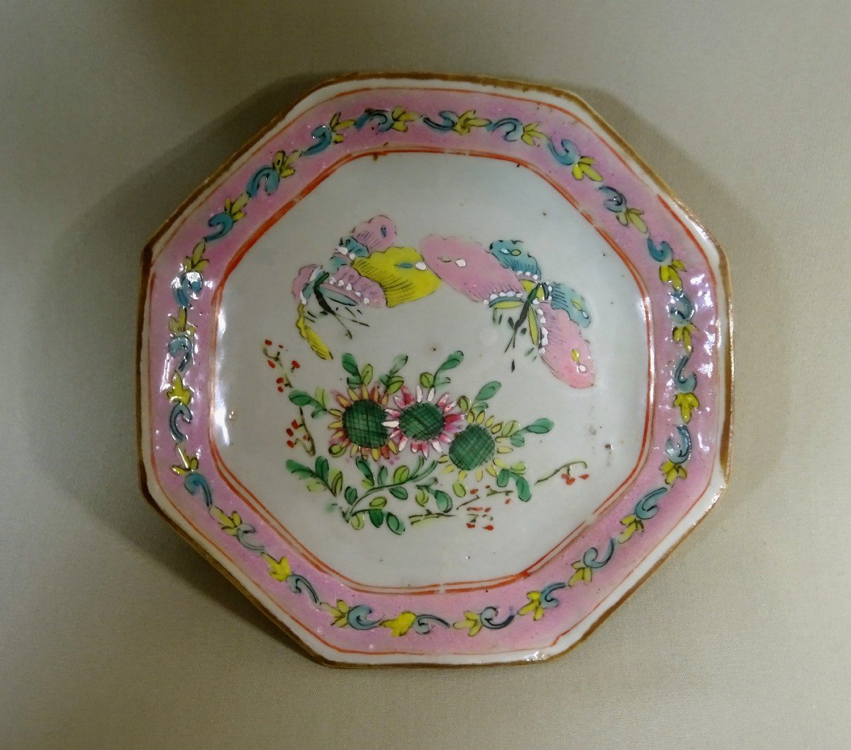 China Canton 19th Century, Famille Rose, Mounted Porcelain Plate Decorated With Flowers & Butterflies-photo-4