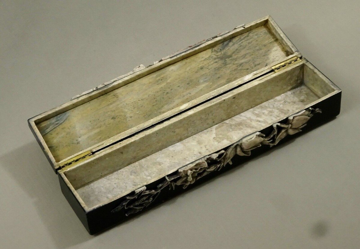 19th Century, Chinese Paintbrush Box Or Pen Box In Carved Stone With A Frog & Lotus Lake Décor-photo-5