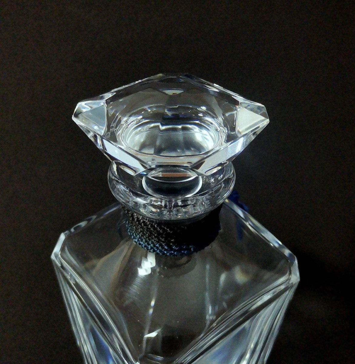 Baccarat, Art Deco Cut Crystal Carafe, Cognac Martell Cordon Bleu Model-photo-3