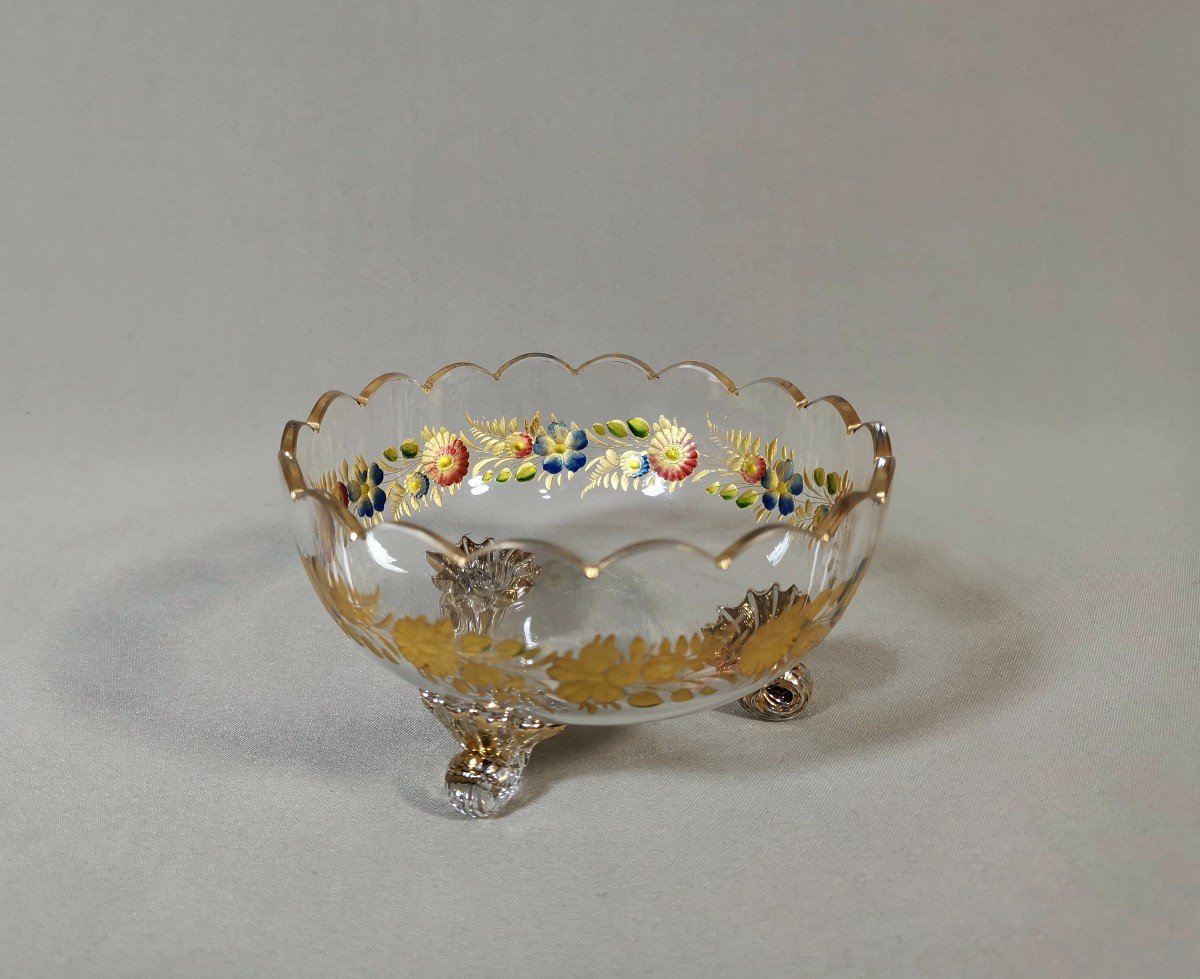 Baccarat, Coupe Tripode En Verre Taillé & Gravé, Guirlande Florale, Orné d'Or Et Polychromie