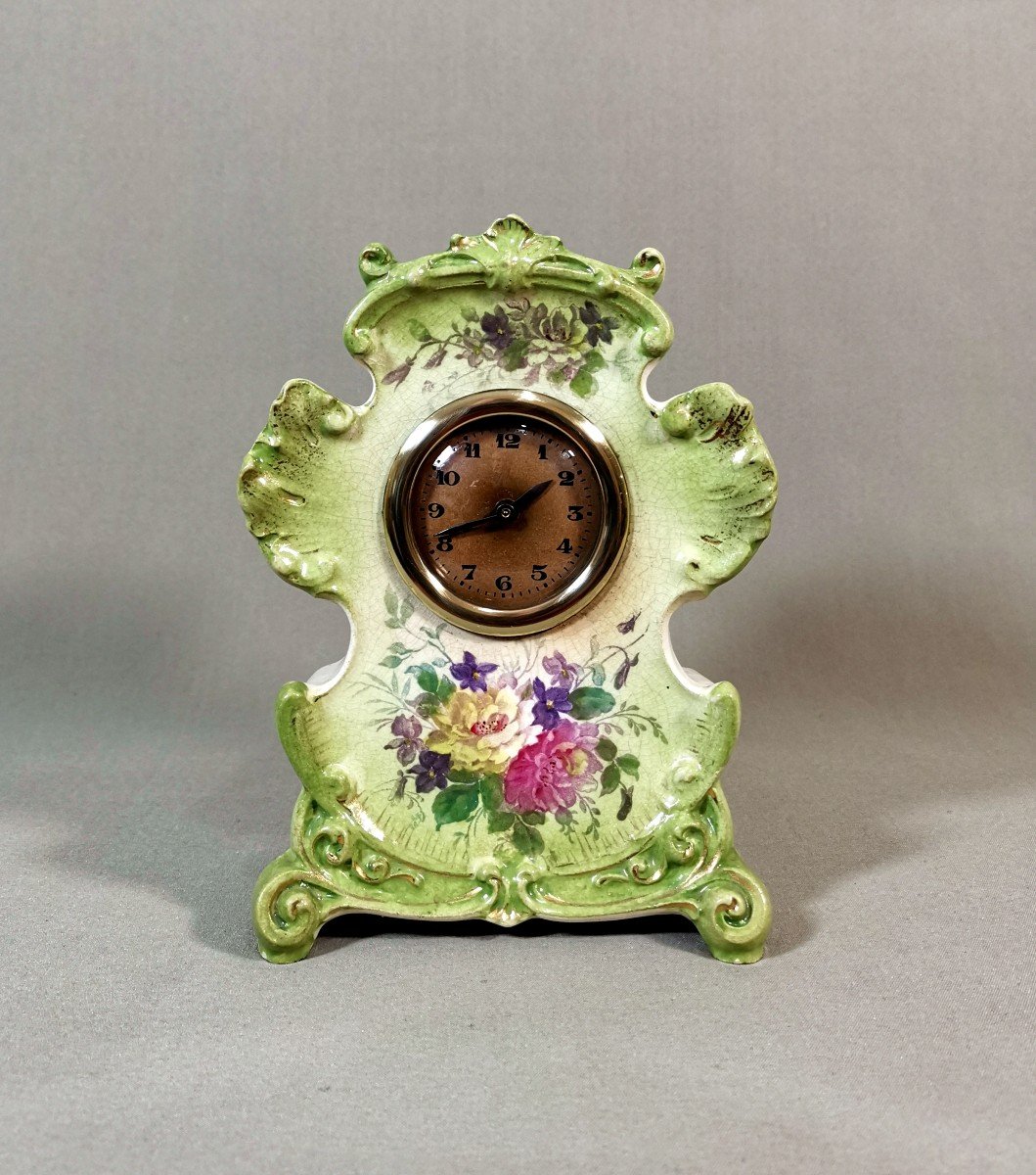 Charming Louis XV Rocaille Style Clock In Earthenware, German Work, Late 19th Century