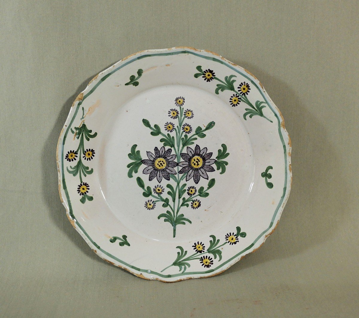 Manufacture De La Rochelle, 18th Century Plate Decorated With Throws Of Flowers And Twigs