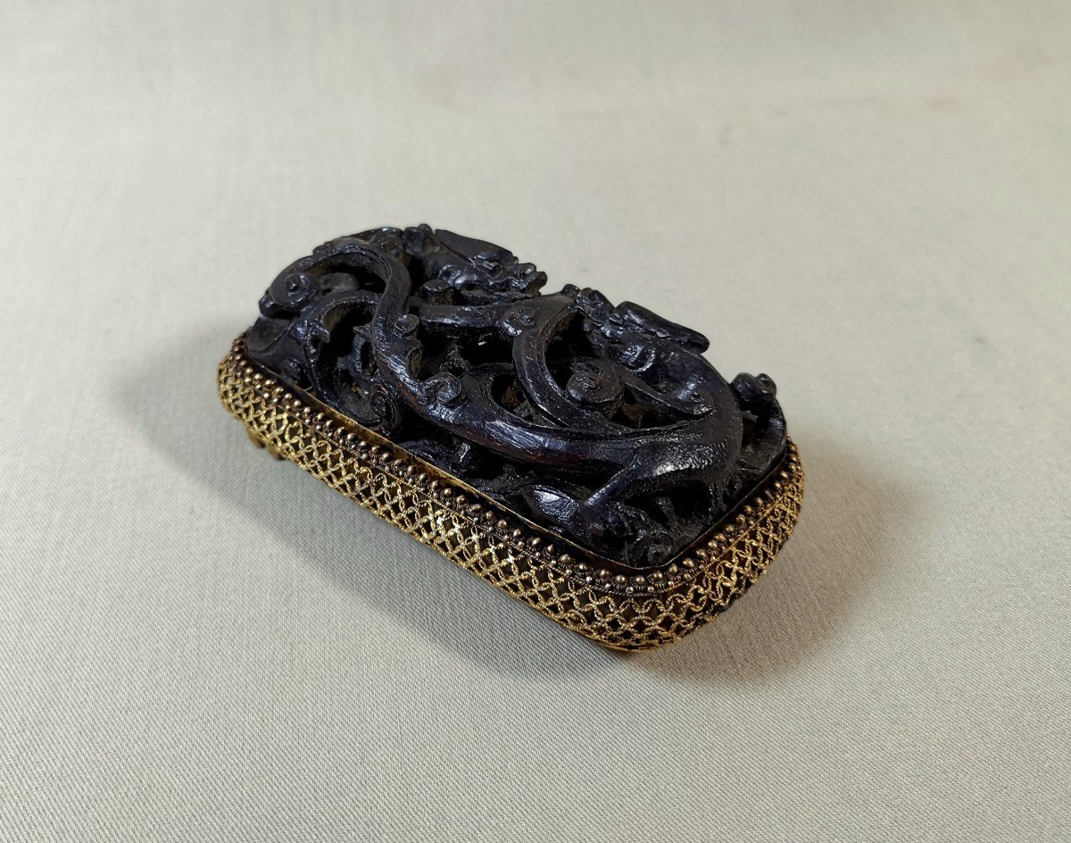 China Or Japan 19th Century, Belt Buckle In Silver Vermeil And Carved Wood With Openwork Dragons-photo-3