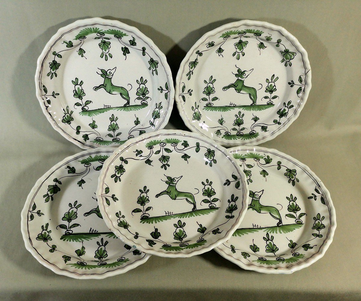 Faience De Bordeaux, 5 Assiettes XVIIIe, D&eacute;cor &agrave; La Levrette, Cama&iuml;eu De Vert &amp; Mangan&egrave;se