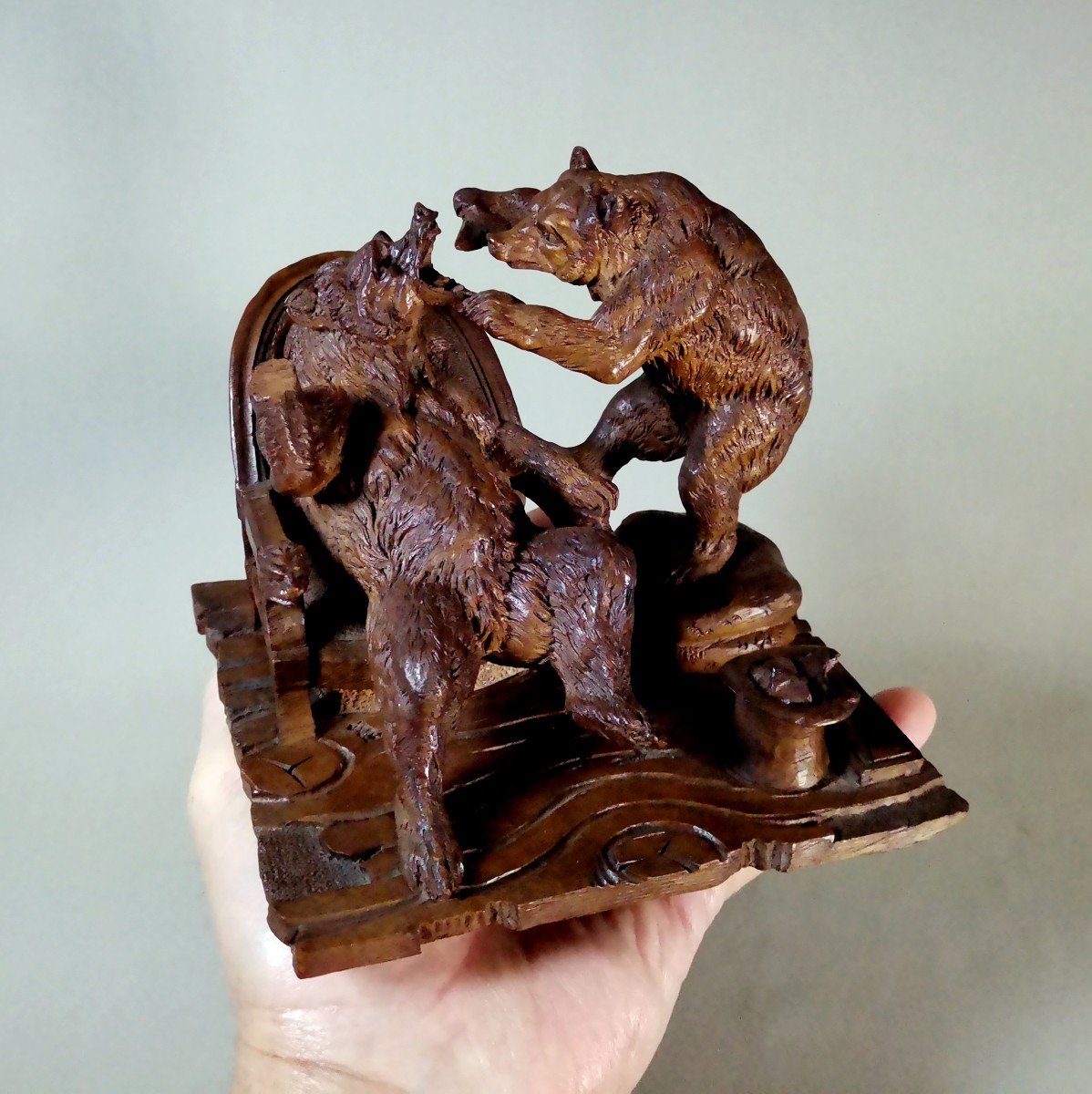 Sculpture Of A Dentist Bear, Exceptional Black Forest Work, Certainly, In Walnut, 19th Century-photo-8