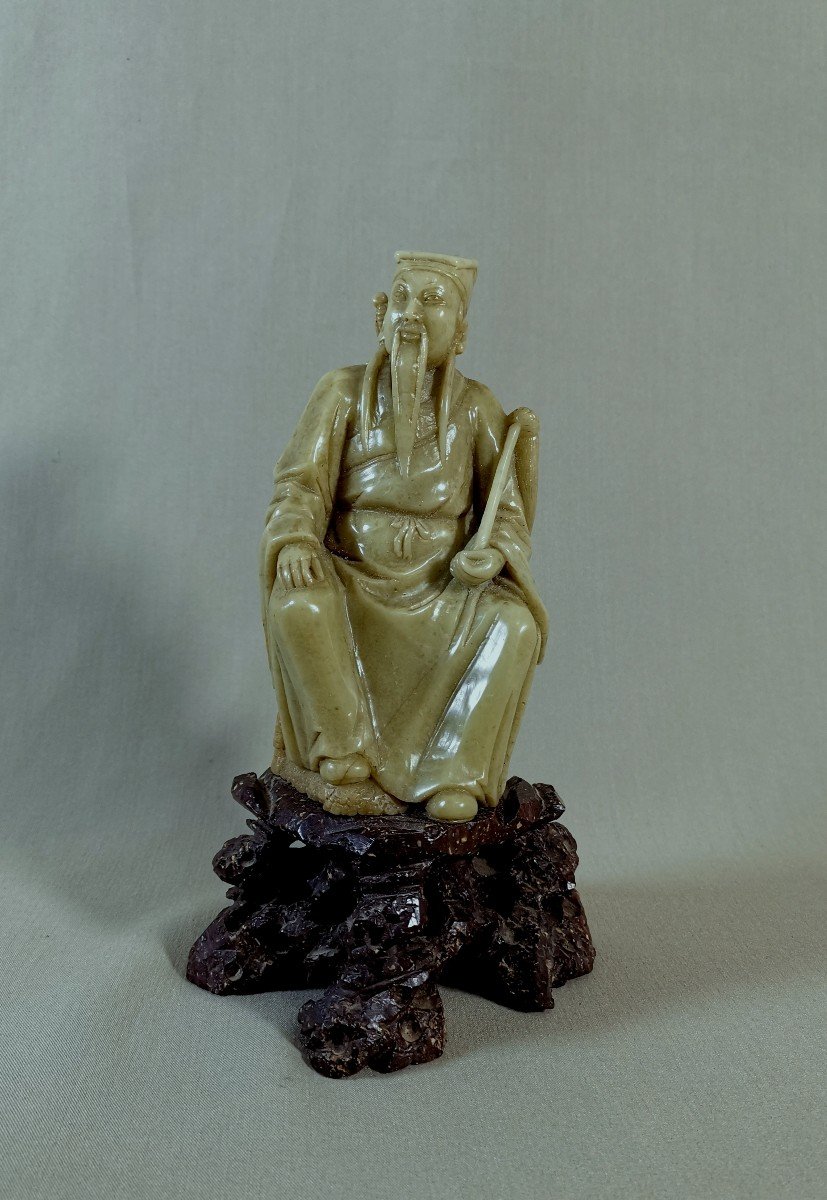 China 19th Century, Qing Dynasty, Dignitary Figure, Steatite Sage, Shaded Green Color-photo-2