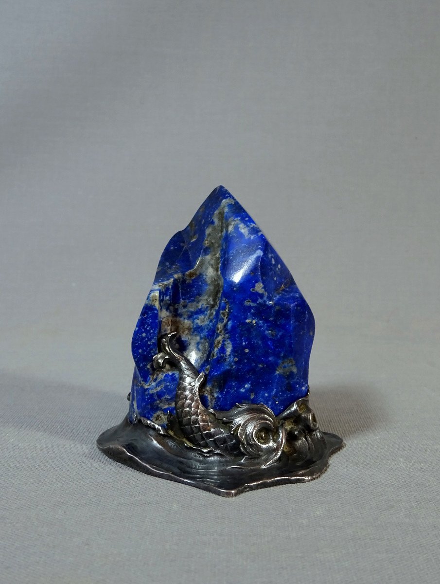  Mounted Goldsmith's Object Forming Rock Assailed By Foaming Tides & Antique Dolphin, Lapis Lazuli And Silver Jewellery Setting
