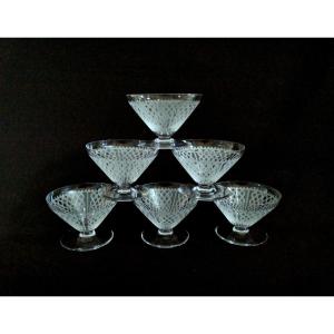 Baccarat, Six Coupes à Champagne,  Service Alhambra, Cristal Gravé à Motifs Résille, Vers 1920