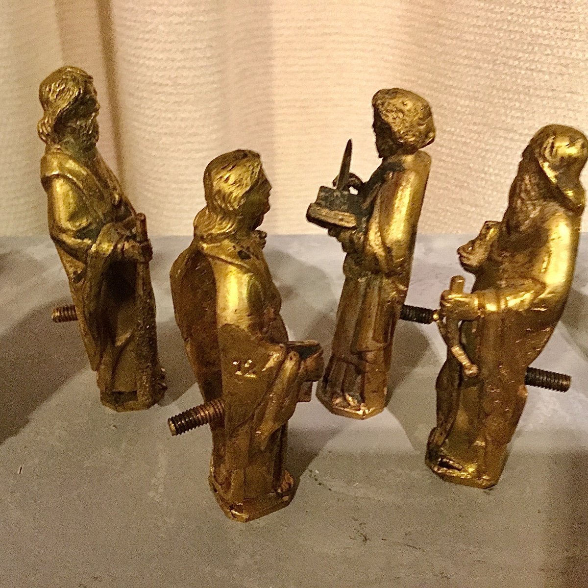 Les douze apôtres en bronze doré, anciens applications d’une chasse reliquaires, XVIIIe-photo-3