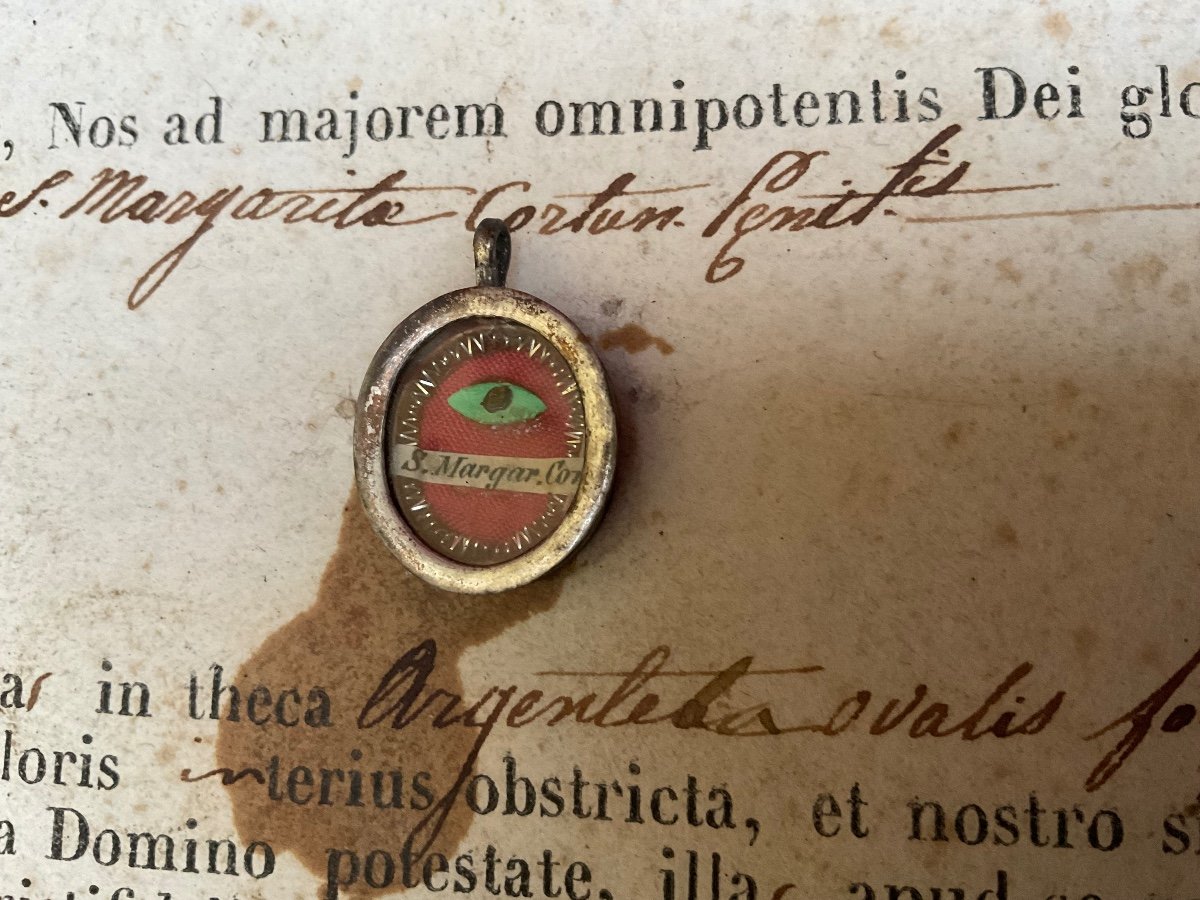 Capsule- Reliquaire (encolpion) De La Sainte Marguerite De Cortona Avec Identhique Anno 1852-photo-3