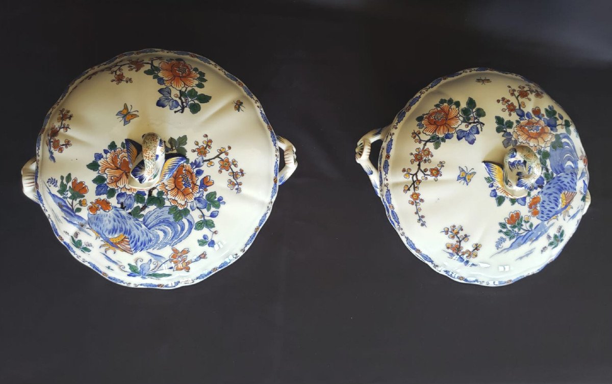 Paire de grandes soupi&egrave;res en gien motif Delft coq et pivoines 1938/40-photo-7