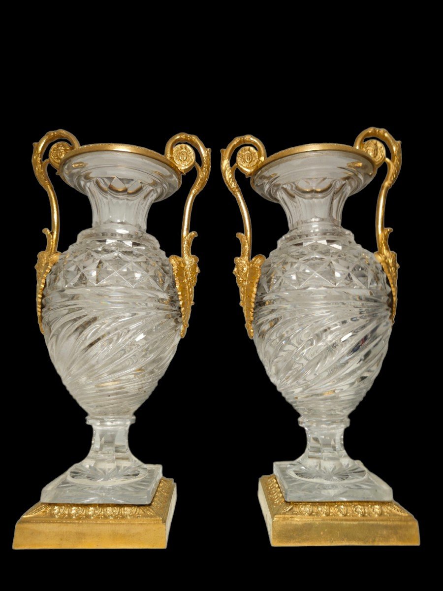 Une Paire De Vases En Cristal Taille De Bronze Russe. 19ème S-photo-1