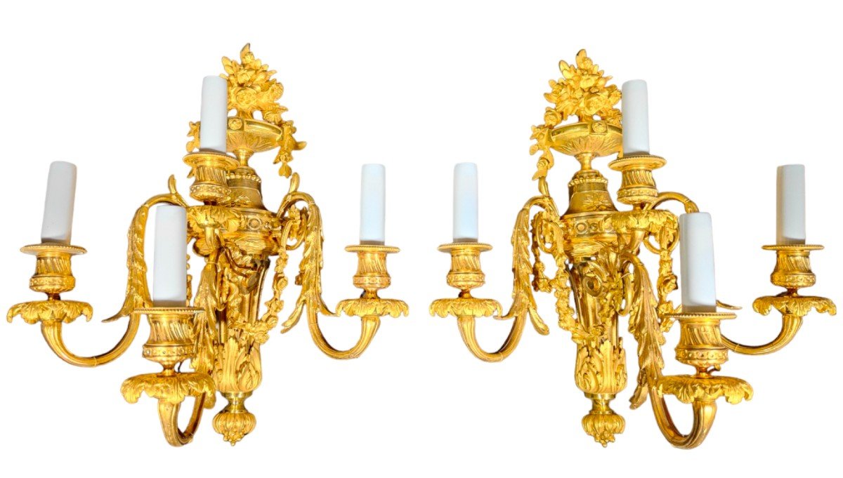 Pair Of Sconces In Dore Bronze Italian Empire Period Eighteenth Century