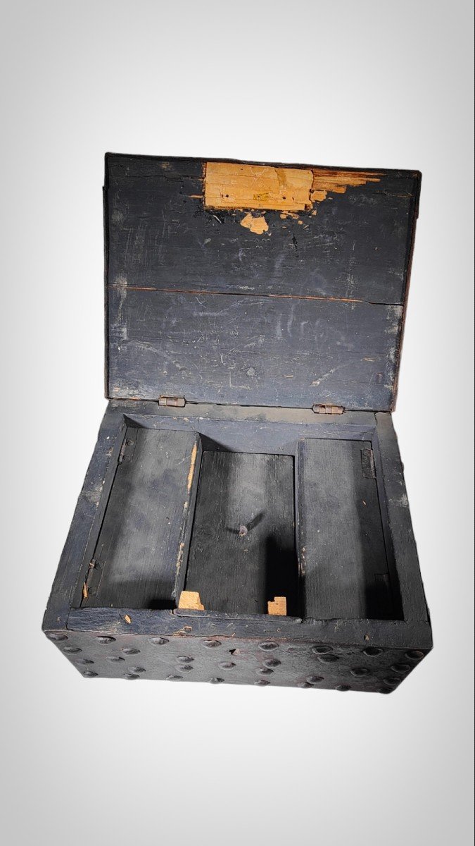 Wrought Iron Box With Secret 18th Century-photo-5