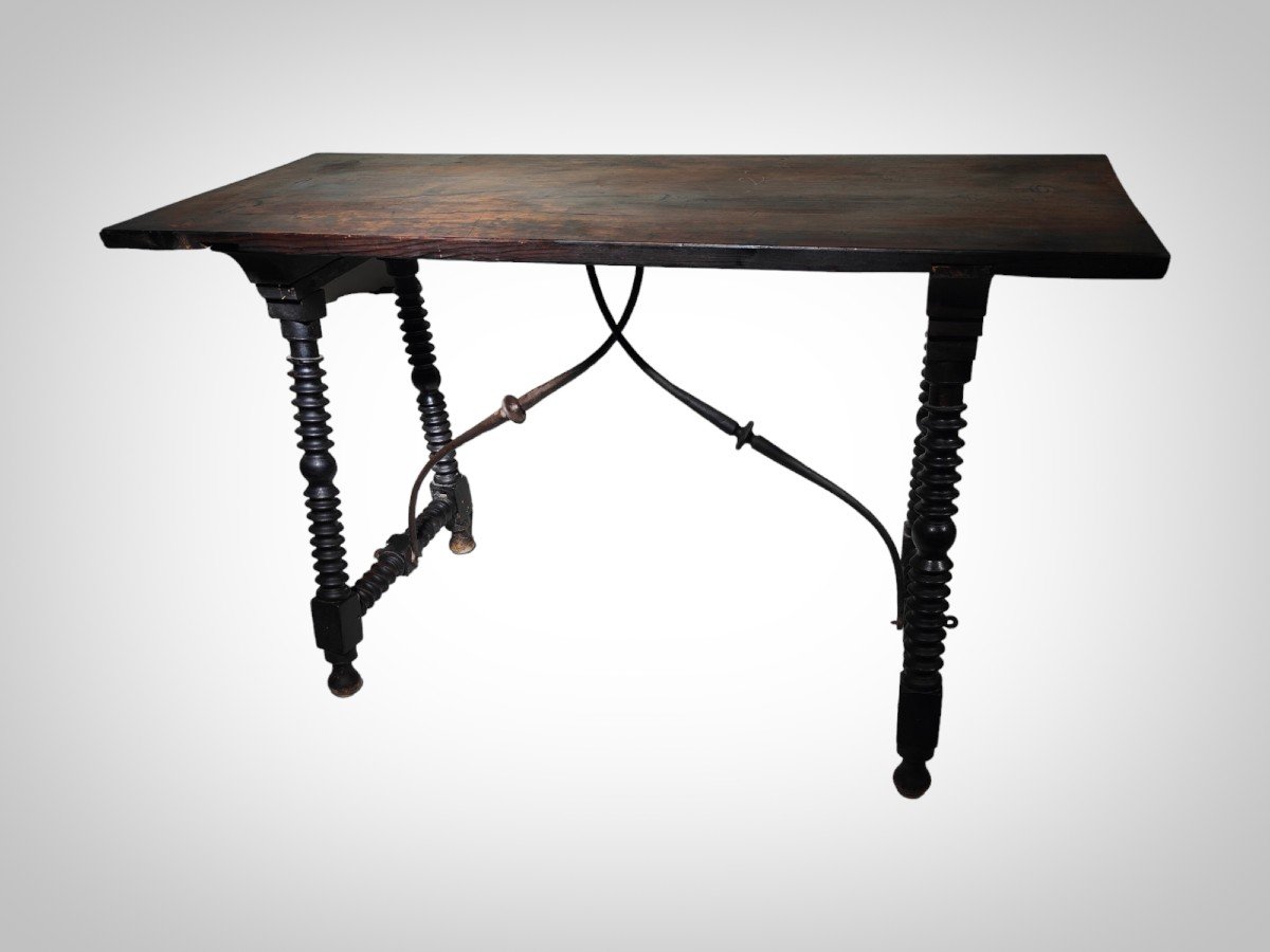 17th Century Spanish Table-photo-4