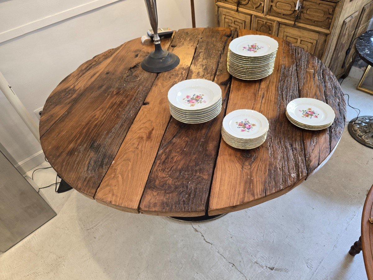 Ajoutez Une Touche Vintage Chic à Votre Espace Avec Notre Magnifique Table En Bois De Style Ind-photo-2