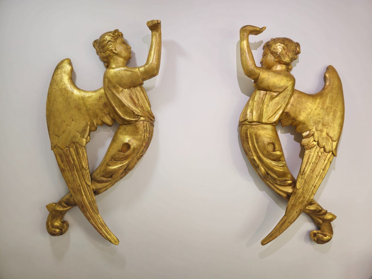 Grande Paire d'Anges Du XVIIIe Siècle En Bois Doré à l'Or 24 Carats 105 Cm-photo-4