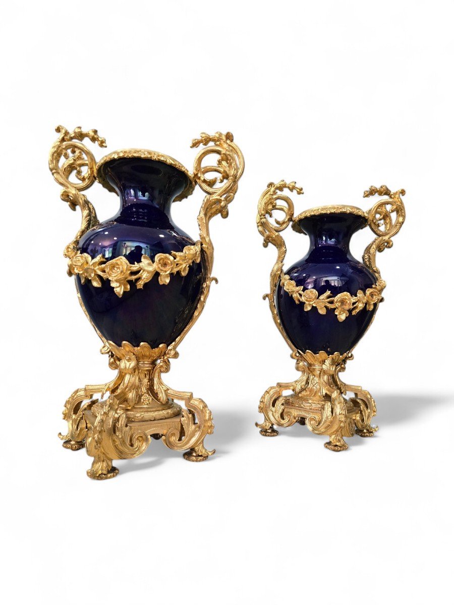  élégante Paire De Vases En Porcelaine Bleu Cobalt Du XIXe Siècle-photo-8