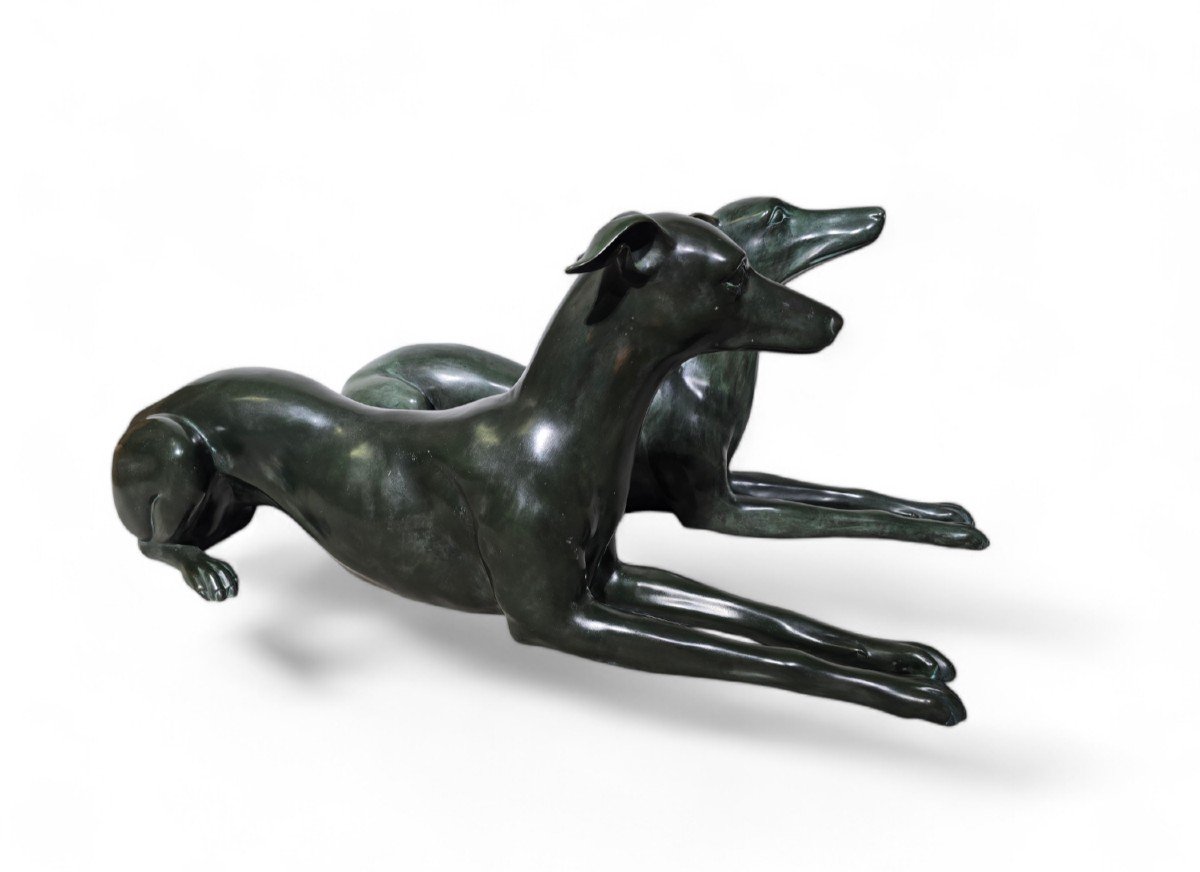 Pair Of Elegant 1950s Italian Greyhound Statues In Green Patinated Bronze