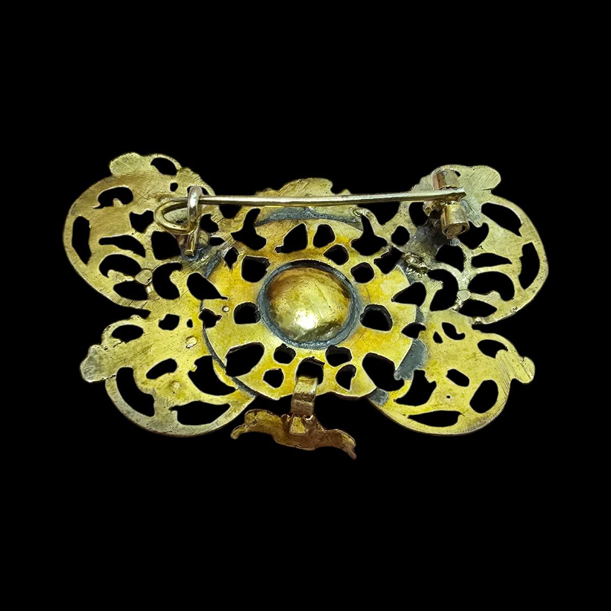 Elegant 17th Century Spanish Brooch In Gilt Metal-photo-2